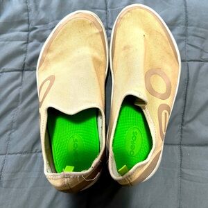 Brown Oofos Shoes - size 10